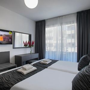 Superior One-Bedroom Apartment