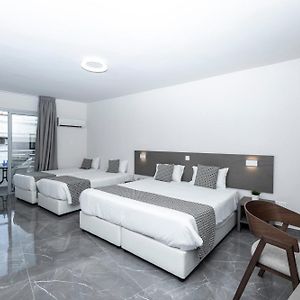 Deluxe Family Suite